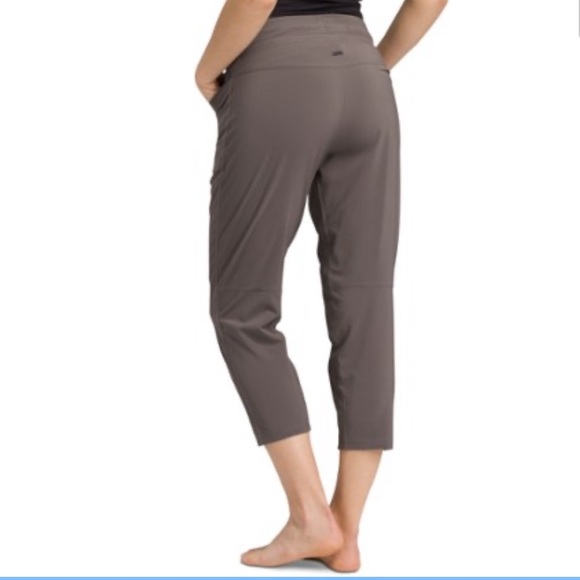 Lightweight Capri pants - Picture 3 of 7